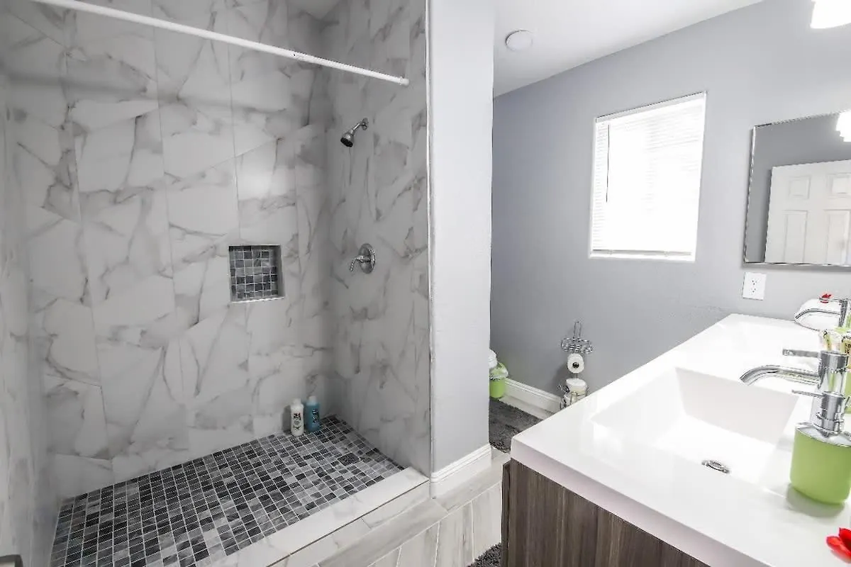 Spacious Stylish And Convenient Las Vegas Semesterbostad