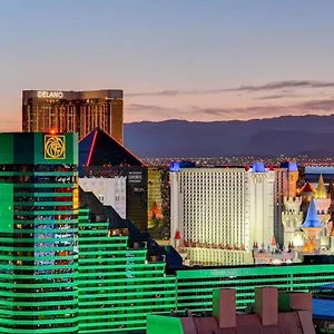 Mgm Signature-28-814 1br 2ba F1 Pits View Balcony Holiday home