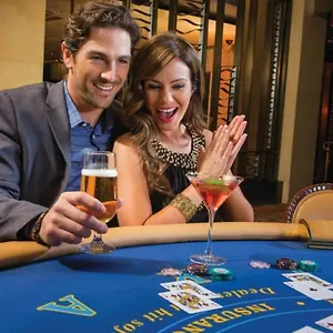 The Mirage & Casino By Suiteness فندق