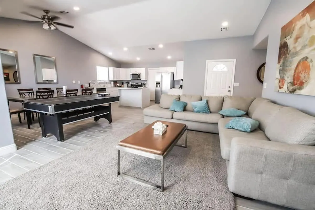Spacious Stylish And Convenient Las Vegas