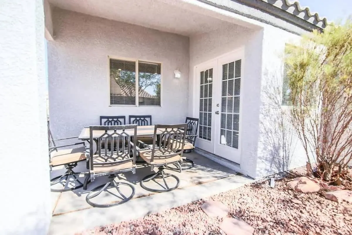 Spacious Stylish And Convenient Las Vegas Holiday home